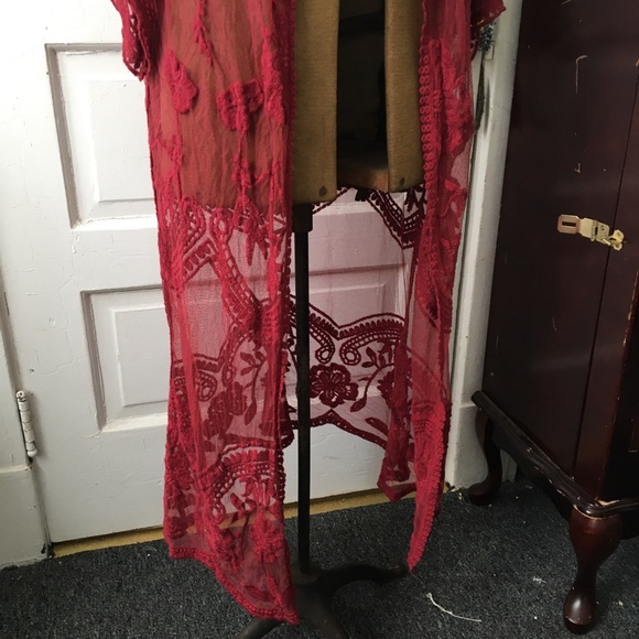 🌼Blue Rain Lacey Maroon robe - Picture 2 of 11
